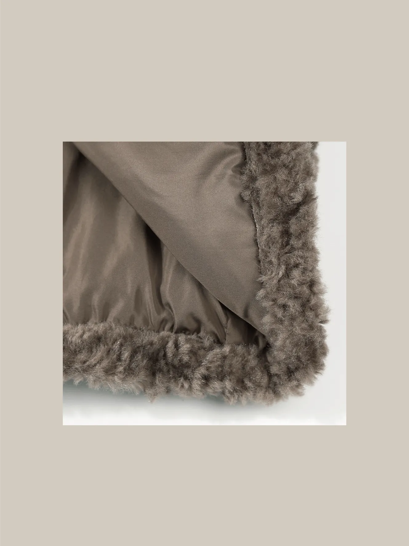 Pattern Line Shearling Boa Jacket